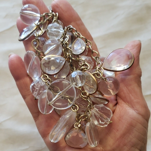 Vintage Beautiful Elegant Crystal Statement Necklace. - Picture 9 of 9